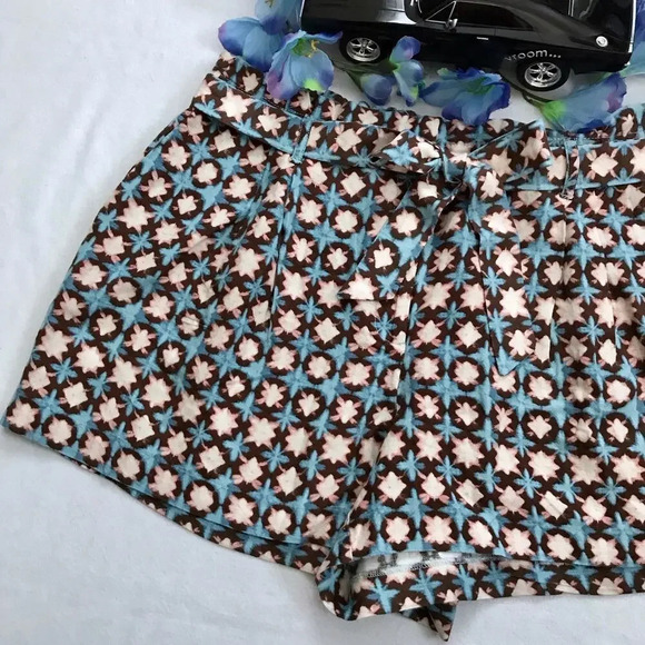 LOFT NWT Pleated Shorts Women Various - Picture 2 of 9